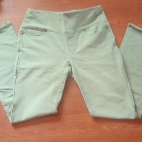 DG2 by Diane Gilman Pants - DG2 DIANE GILMAN Sage Green Pull-On Pant XSP Boot Cut Rolled Hem Whiskered XS